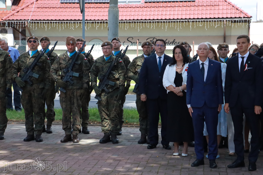 Fotorelacja: Powiatowe Obchody Święta Wojska Polskiego w Porębie