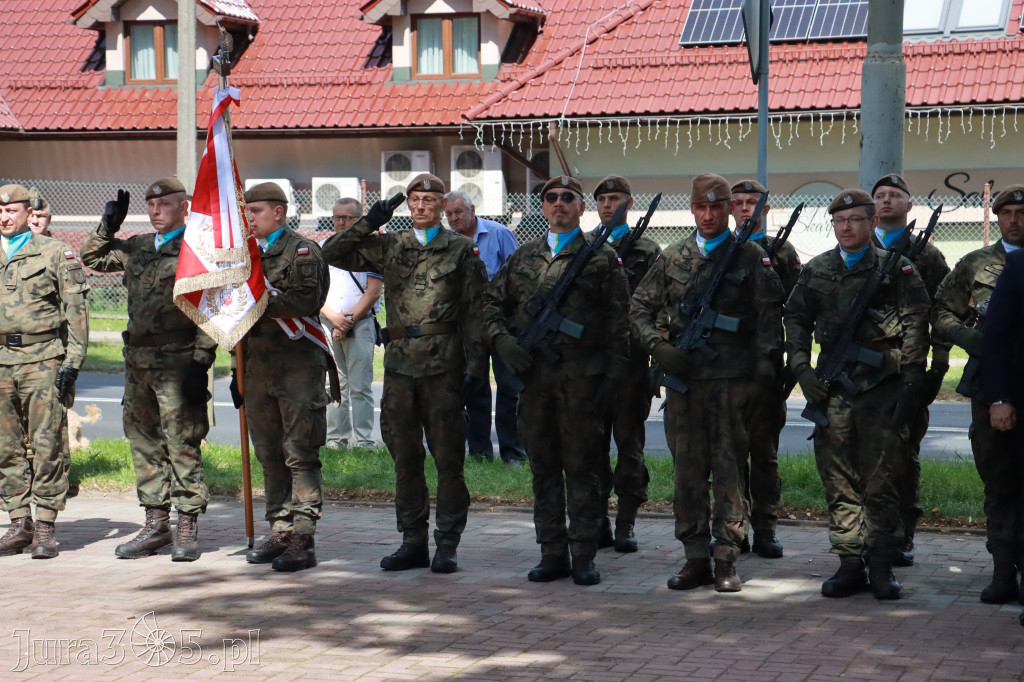 Fotorelacja: Powiatowe Obchody Święta Wojska Polskiego w Porębie