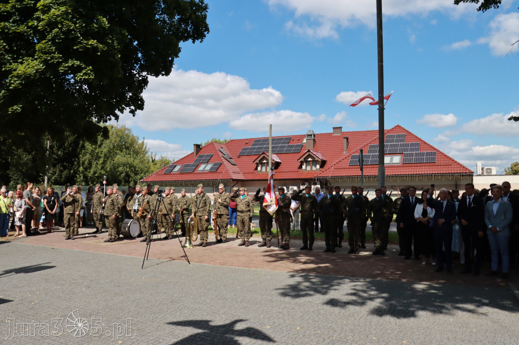 Fotorelacja: Powiatowe Obchody Święta Wojska Polskiego w Porębie