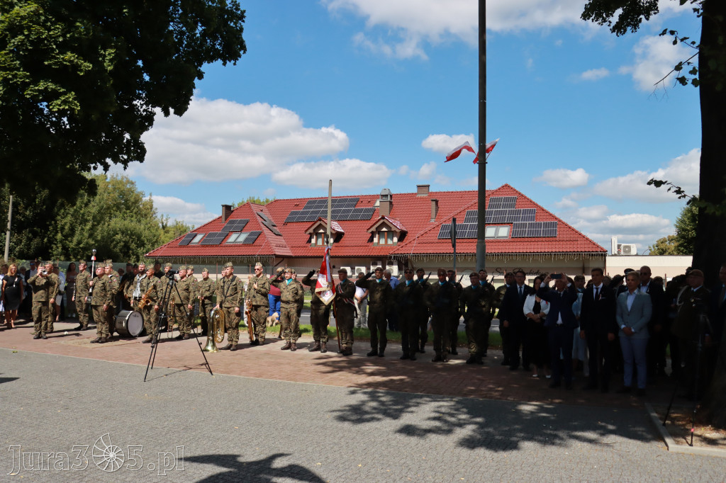 Fotorelacja: Powiatowe Obchody Święta Wojska Polskiego w Porębie