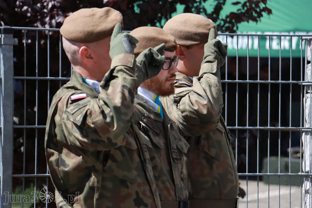 Fotorelacja: Powiatowe Obchody Święta Wojska Polskiego w Porębie