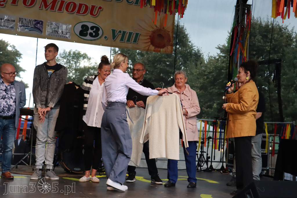 Fotorelacja II: XIV Chorońskie Prażuchy i XI Święto Miodu w Choroniu Gmina Poraj