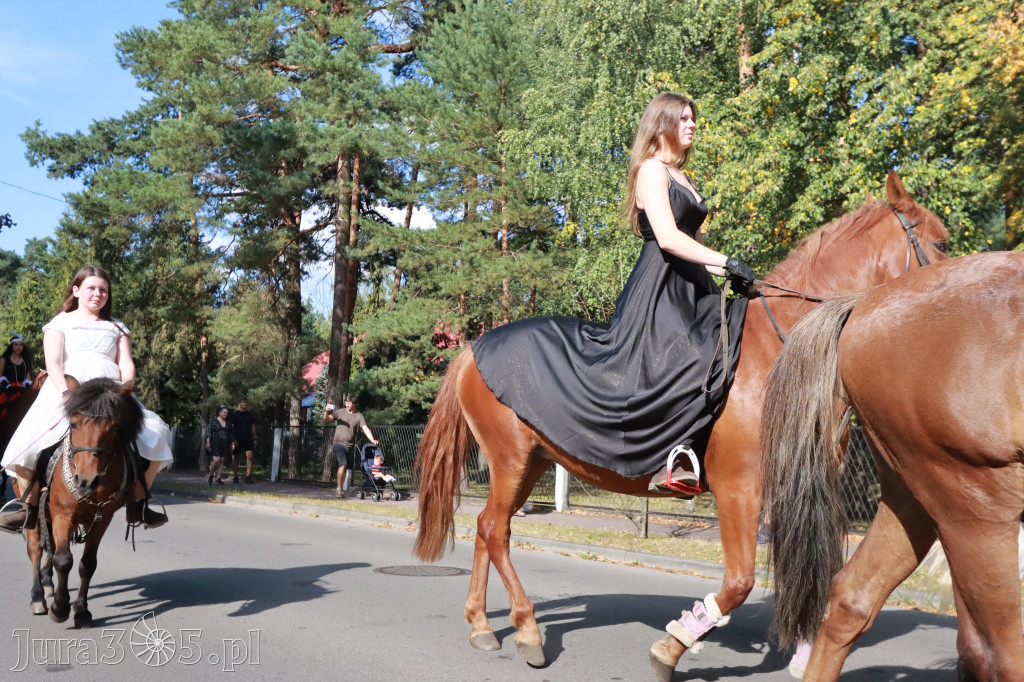 Fotorelacja I: Imieniny Hrabiny w Żarkach Letnisku Gmina Poraj