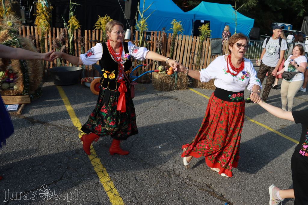 Fotorelacja II: XXVI Dożynki Powiatowo - Gminne w Łazach