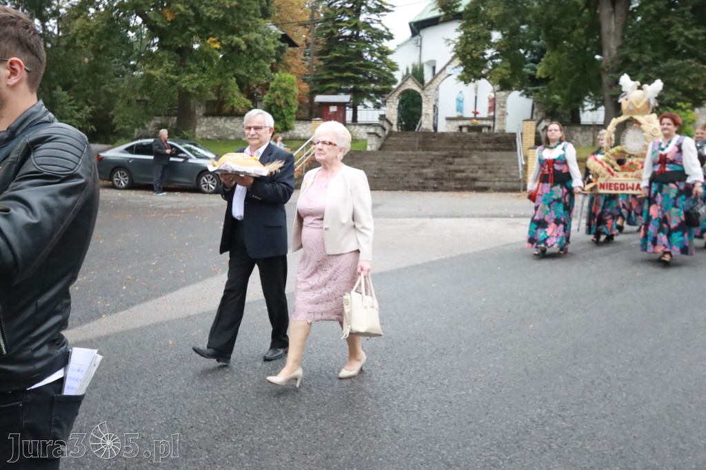 Fotorelacja I: Dożynki Powiatu Myszkowskiego w Niegowie