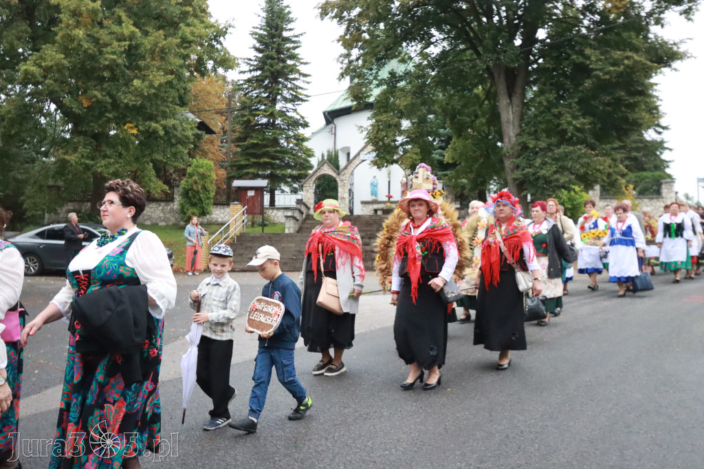 Fotorelacja I: Dożynki Powiatu Myszkowskiego w Niegowie