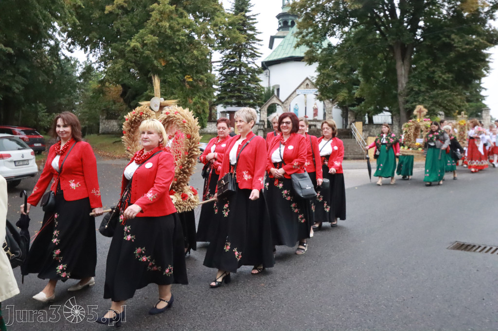 Fotorelacja I: Dożynki Powiatu Myszkowskiego w Niegowie