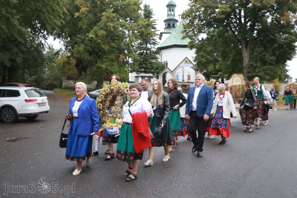 Fotorelacja I: Dożynki Powiatu Myszkowskiego w Niegowie