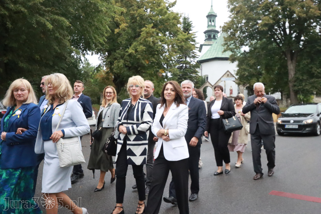 Fotorelacja I: Dożynki Powiatu Myszkowskiego w Niegowie
