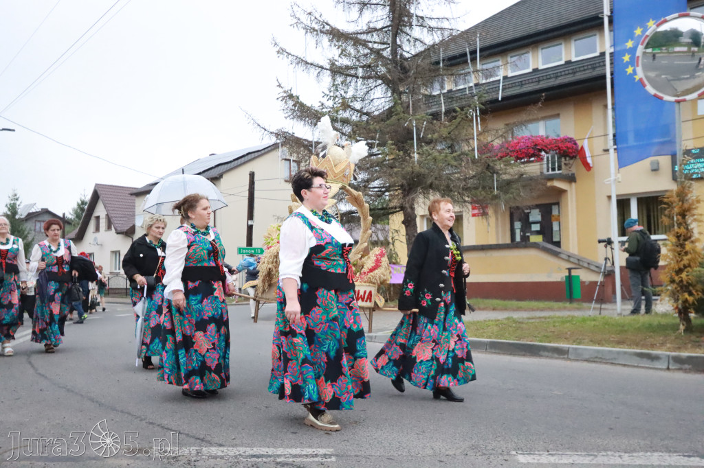 Fotorelacja I: Dożynki Powiatu Myszkowskiego w Niegowie