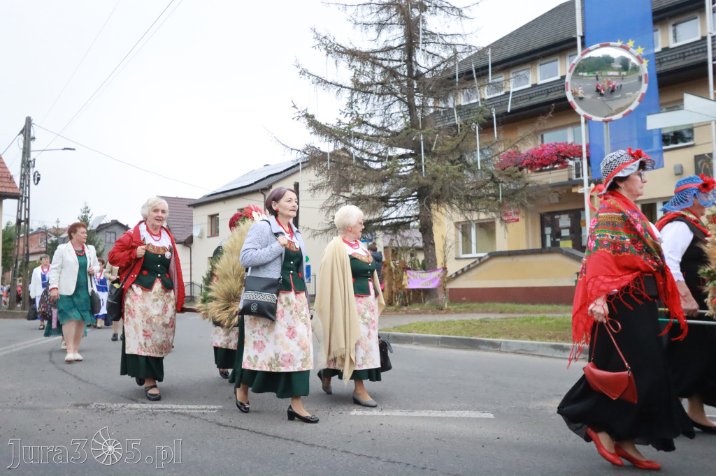 Fotorelacja I: Dożynki Powiatu Myszkowskiego w Niegowie
