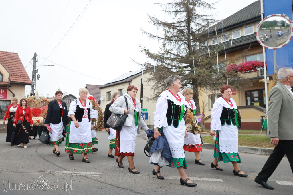 Fotorelacja I: Dożynki Powiatu Myszkowskiego w Niegowie