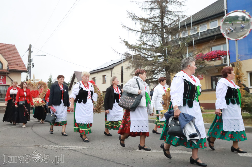 Fotorelacja I: Dożynki Powiatu Myszkowskiego w Niegowie