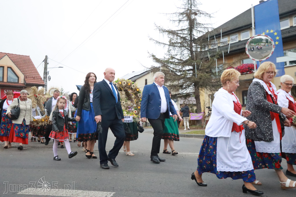 Fotorelacja I: Dożynki Powiatu Myszkowskiego w Niegowie