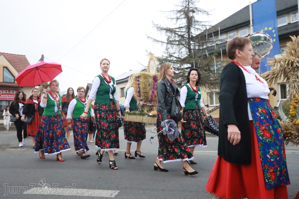 Fotorelacja I: Dożynki Powiatu Myszkowskiego w Niegowie