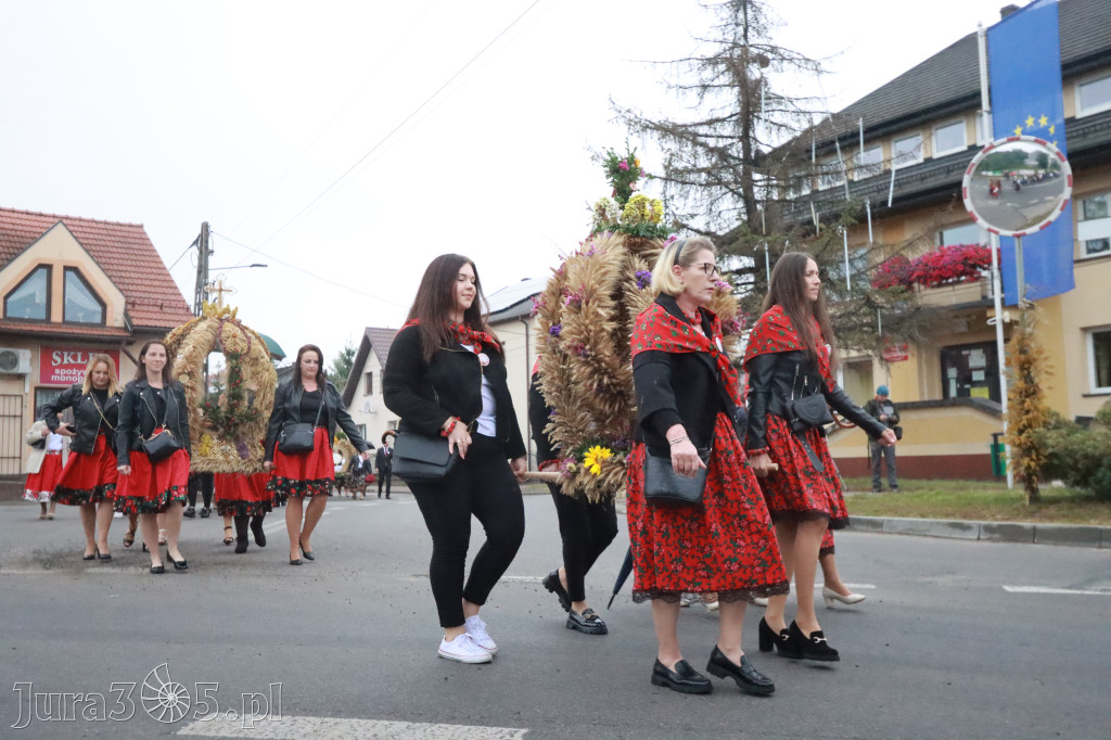 Fotorelacja I: Dożynki Powiatu Myszkowskiego w Niegowie