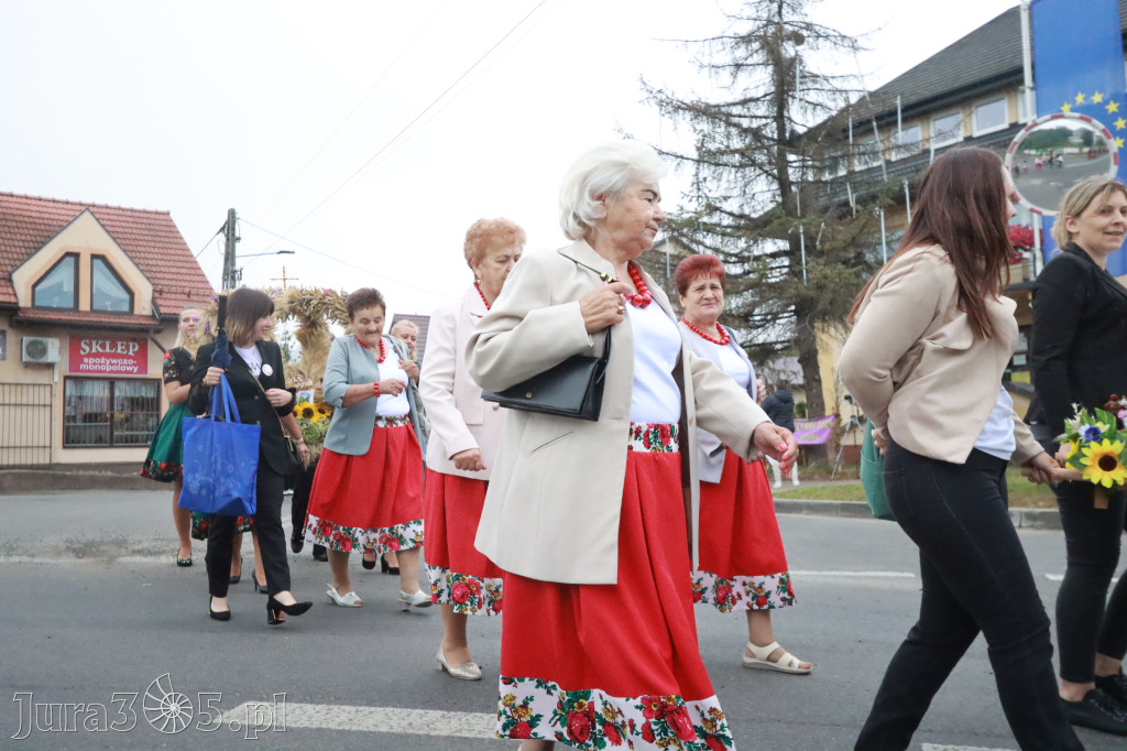 Fotorelacja I: Dożynki Powiatu Myszkowskiego w Niegowie