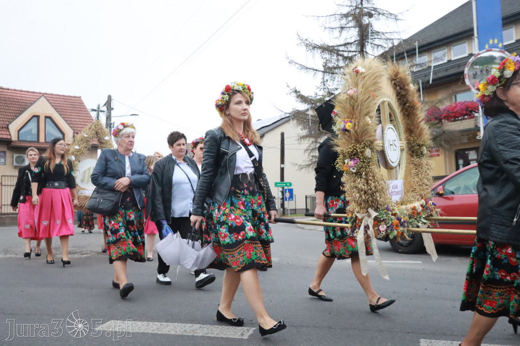 Fotorelacja I: Dożynki Powiatu Myszkowskiego w Niegowie