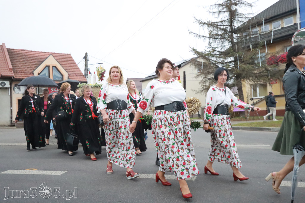 Fotorelacja I: Dożynki Powiatu Myszkowskiego w Niegowie