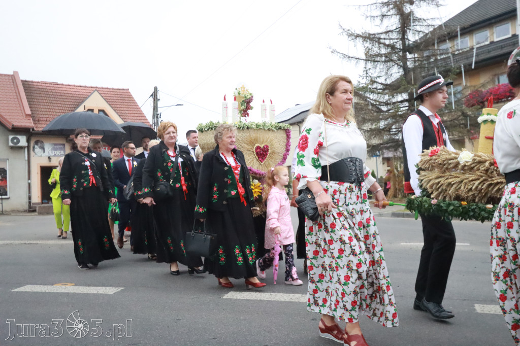 Fotorelacja I: Dożynki Powiatu Myszkowskiego w Niegowie