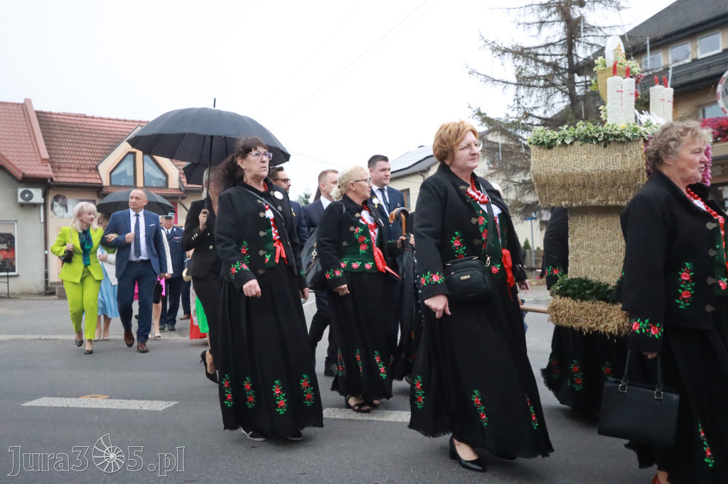 Fotorelacja I: Dożynki Powiatu Myszkowskiego w Niegowie
