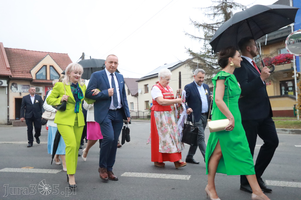 Fotorelacja I: Dożynki Powiatu Myszkowskiego w Niegowie