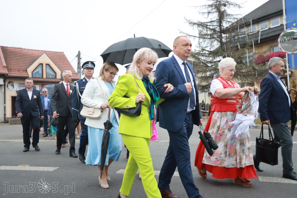 Fotorelacja I: Dożynki Powiatu Myszkowskiego w Niegowie