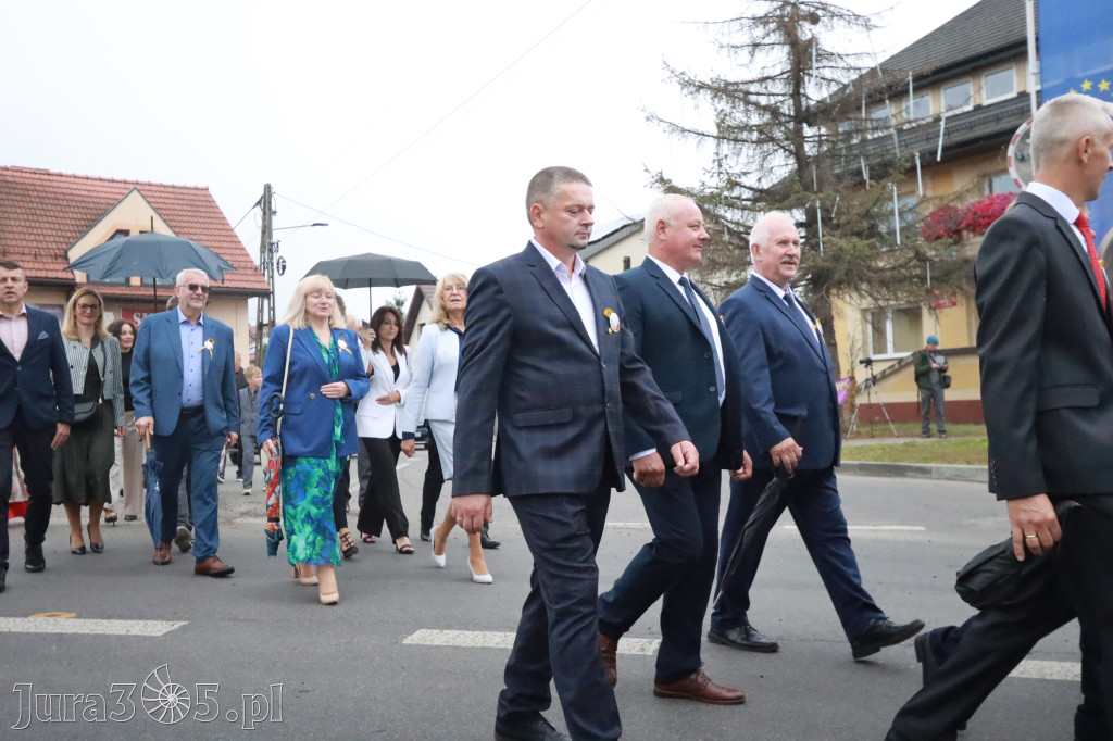Fotorelacja I: Dożynki Powiatu Myszkowskiego w Niegowie