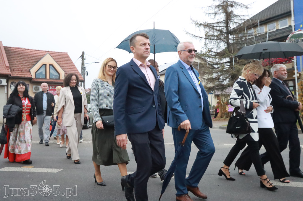 Fotorelacja I: Dożynki Powiatu Myszkowskiego w Niegowie