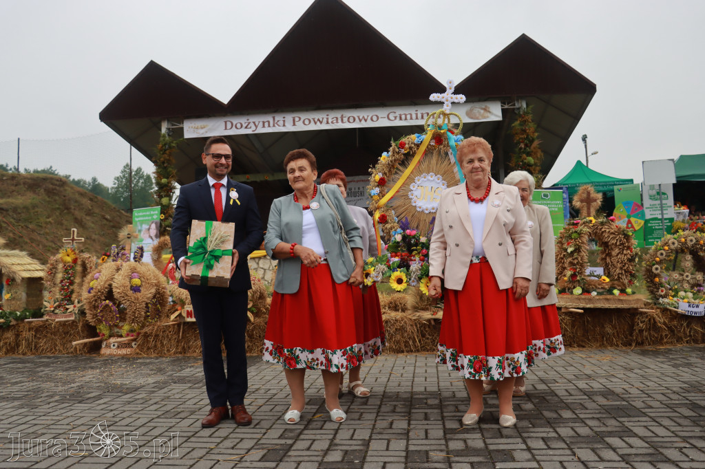Fotorelacja II: Dożynki Powiatu Myszkowskiego w Niegowie