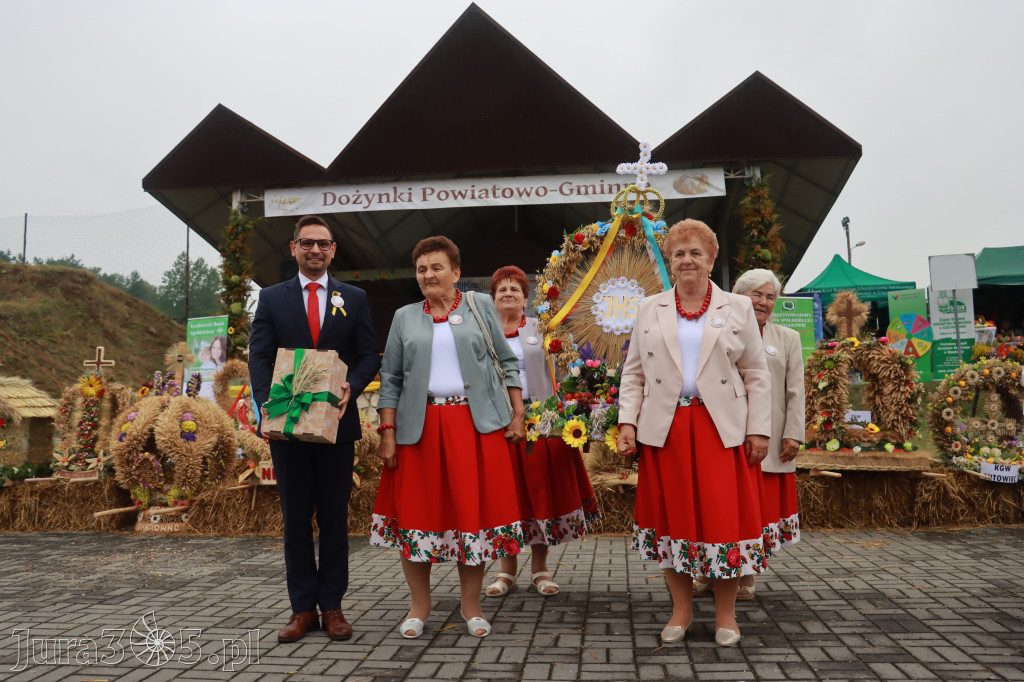 Fotorelacja II: Dożynki Powiatu Myszkowskiego w Niegowie