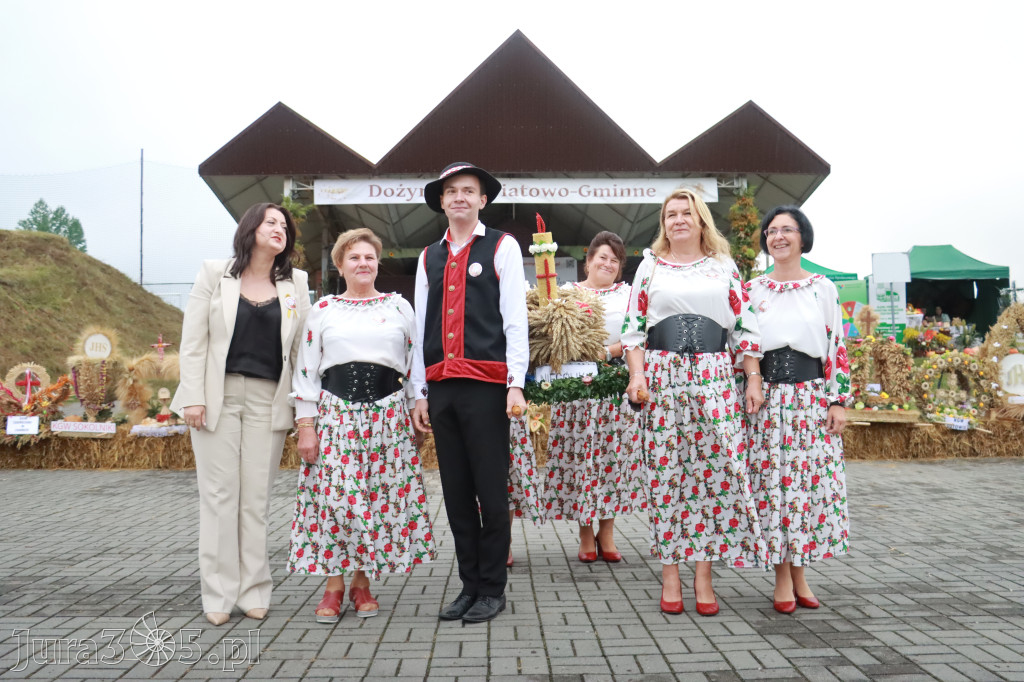 Fotorelacja II: Dożynki Powiatu Myszkowskiego w Niegowie