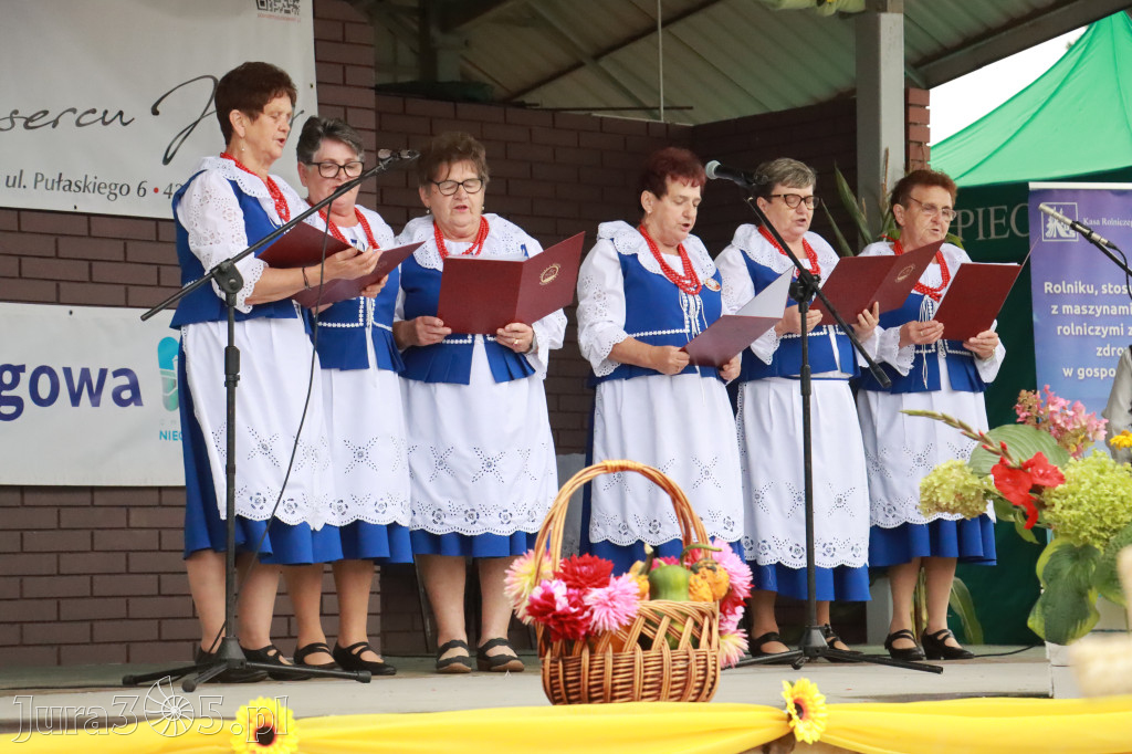 Fotorelacja II: Dożynki Powiatu Myszkowskiego w Niegowie
