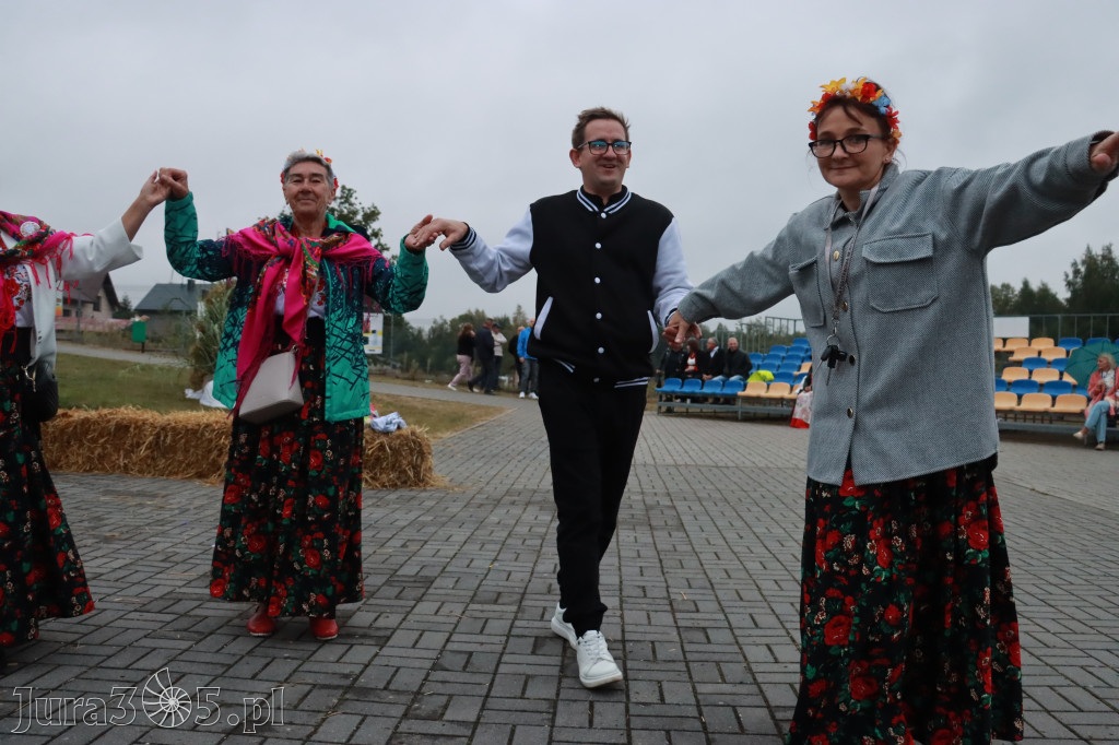 Fotorelacja II: Dożynki Powiatu Myszkowskiego w Niegowie