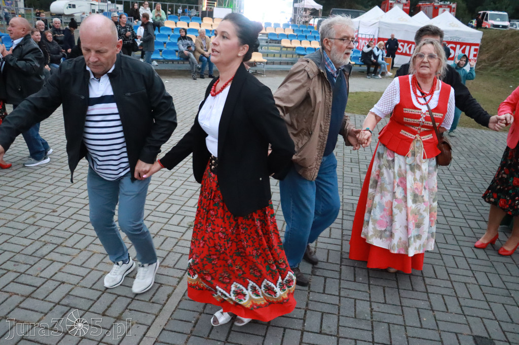 Fotorelacja II: Dożynki Powiatu Myszkowskiego w Niegowie