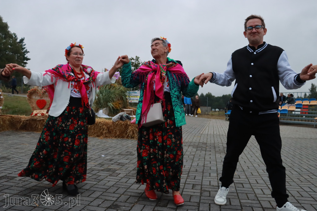 Fotorelacja III: Dożynki Powiatu Myszkowskiego w Niegowie