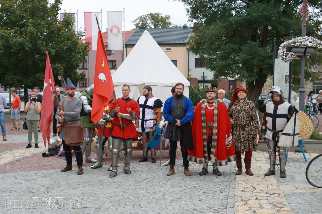 Fotorelacja: Uroczystość Odsłonięcia Pomnika Krystyna I z Koziegłów herbu Lis.