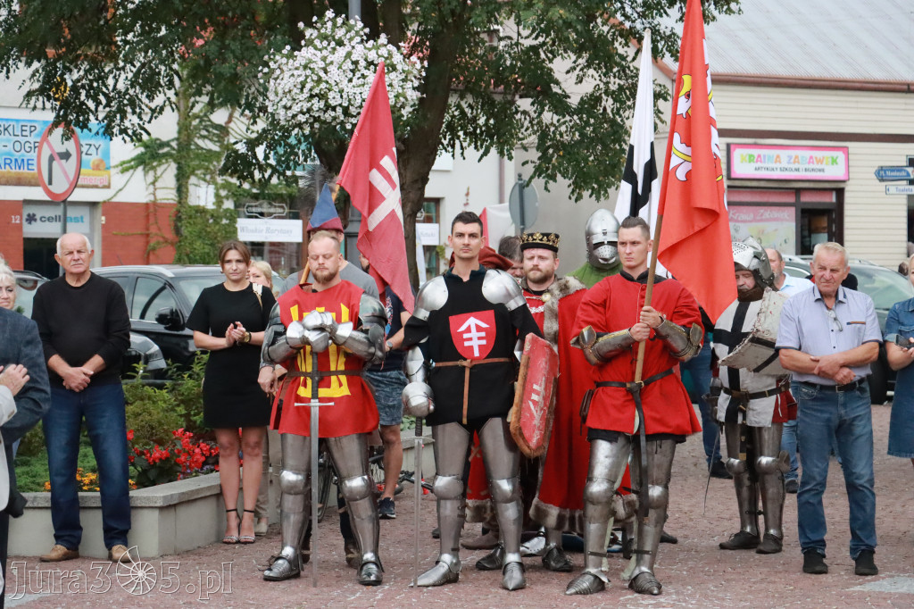 Fotorelacja: Uroczystość Odsłonięcia Pomnika Krystyna I z Koziegłów herbu Lis.