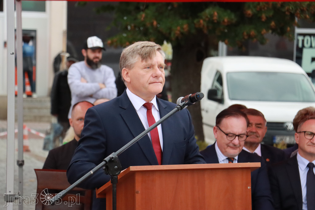 Fotorelacja: Uroczystość Odsłonięcia Pomnika Krystyna I z Koziegłów herbu Lis.