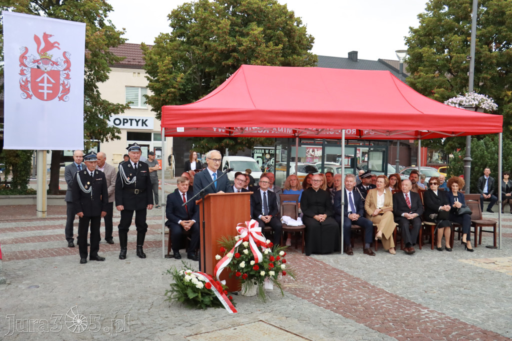 Fotorelacja: Uroczystość Odsłonięcia Pomnika Krystyna I z Koziegłów herbu Lis.