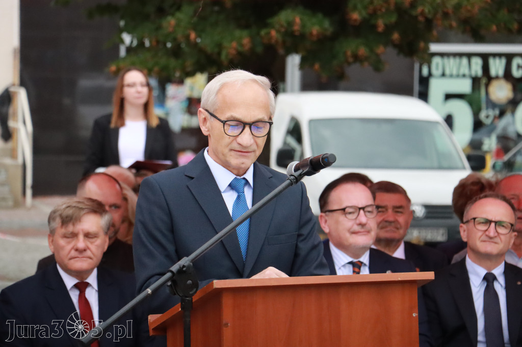 Fotorelacja: Uroczystość Odsłonięcia Pomnika Krystyna I z Koziegłów herbu Lis.