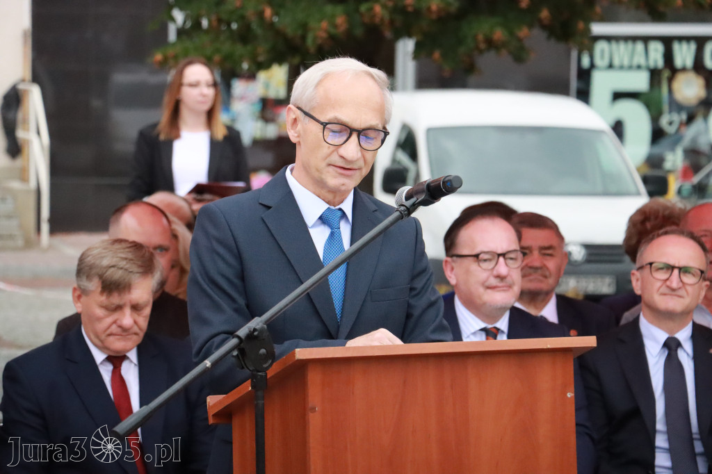 Fotorelacja: Uroczystość Odsłonięcia Pomnika Krystyna I z Koziegłów herbu Lis.