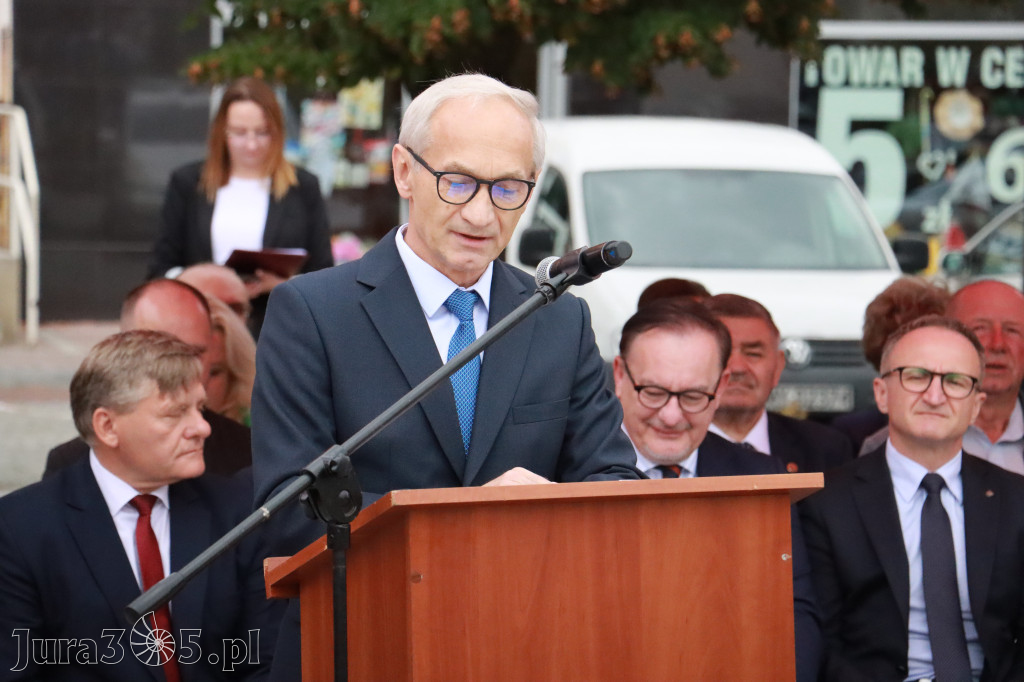 Fotorelacja: Uroczystość Odsłonięcia Pomnika Krystyna I z Koziegłów herbu Lis.
