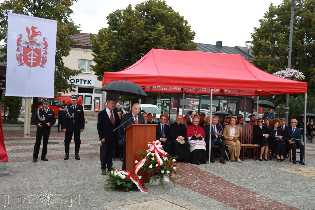 Fotorelacja: Uroczystość Odsłonięcia Pomnika Krystyna I z Koziegłów herbu Lis.