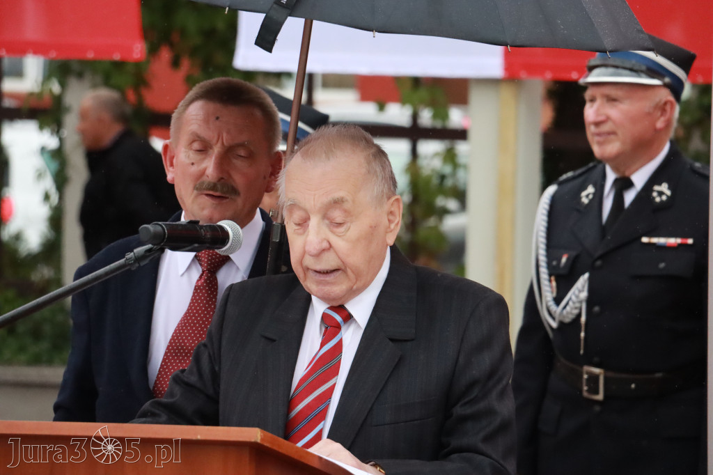 Fotorelacja: Uroczystość Odsłonięcia Pomnika Krystyna I z Koziegłów herbu Lis.