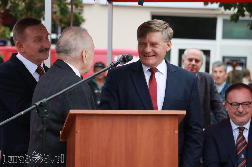 Fotorelacja: Uroczystość Odsłonięcia Pomnika Krystyna I z Koziegłów herbu Lis.