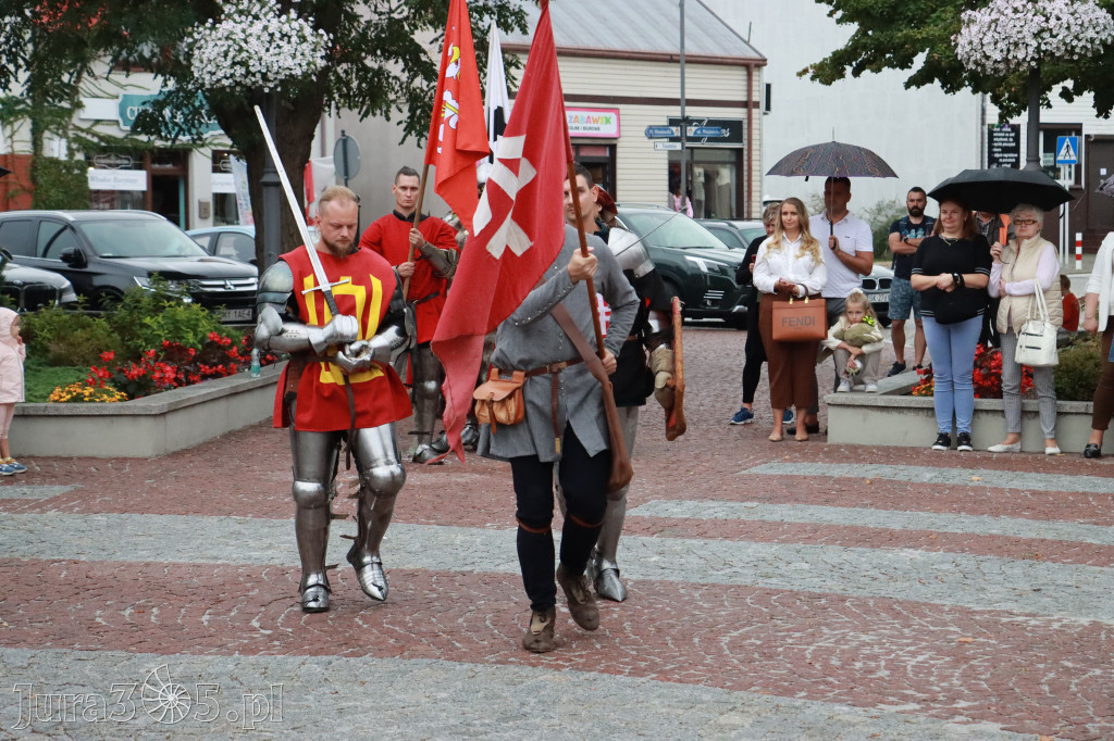 Fotorelacja: Uroczystość Odsłonięcia Pomnika Krystyna I z Koziegłów herbu Lis.