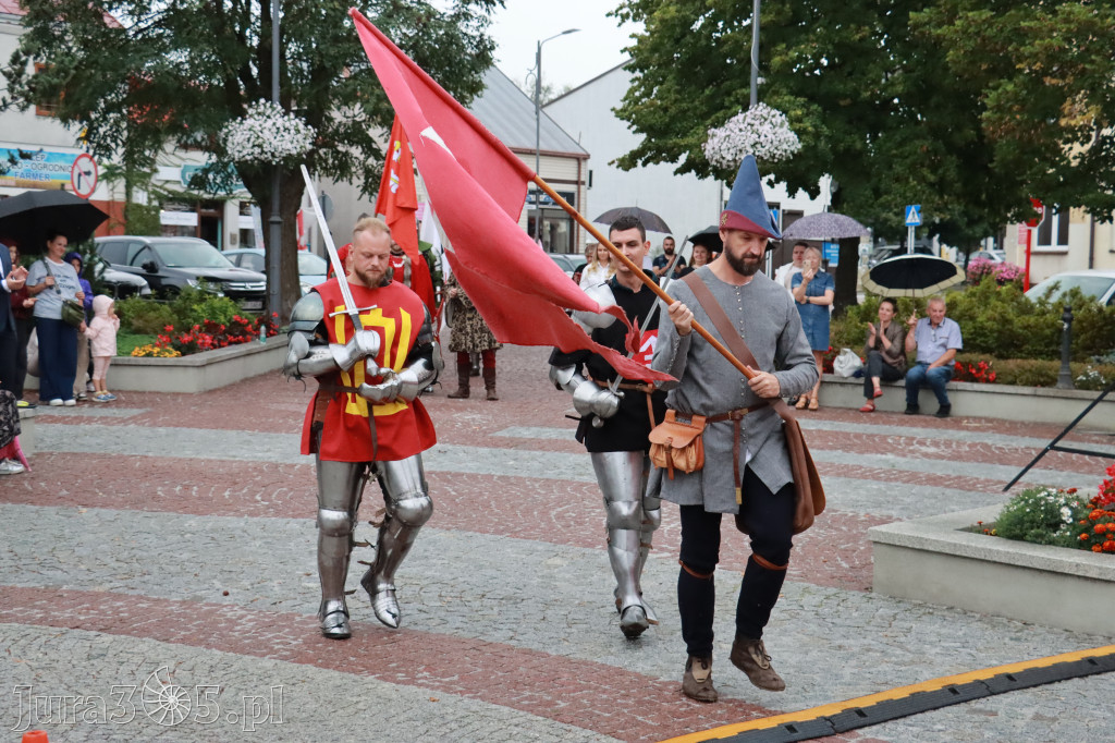 Fotorelacja: Uroczystość Odsłonięcia Pomnika Krystyna I z Koziegłów herbu Lis.