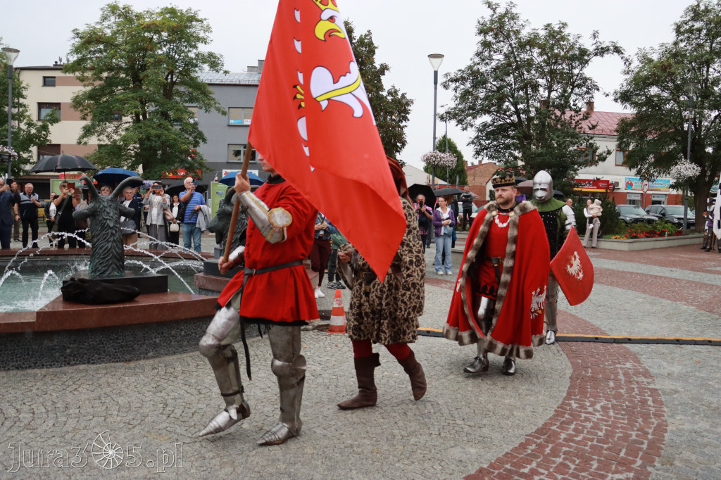Fotorelacja: Uroczystość Odsłonięcia Pomnika Krystyna I z Koziegłów herbu Lis.