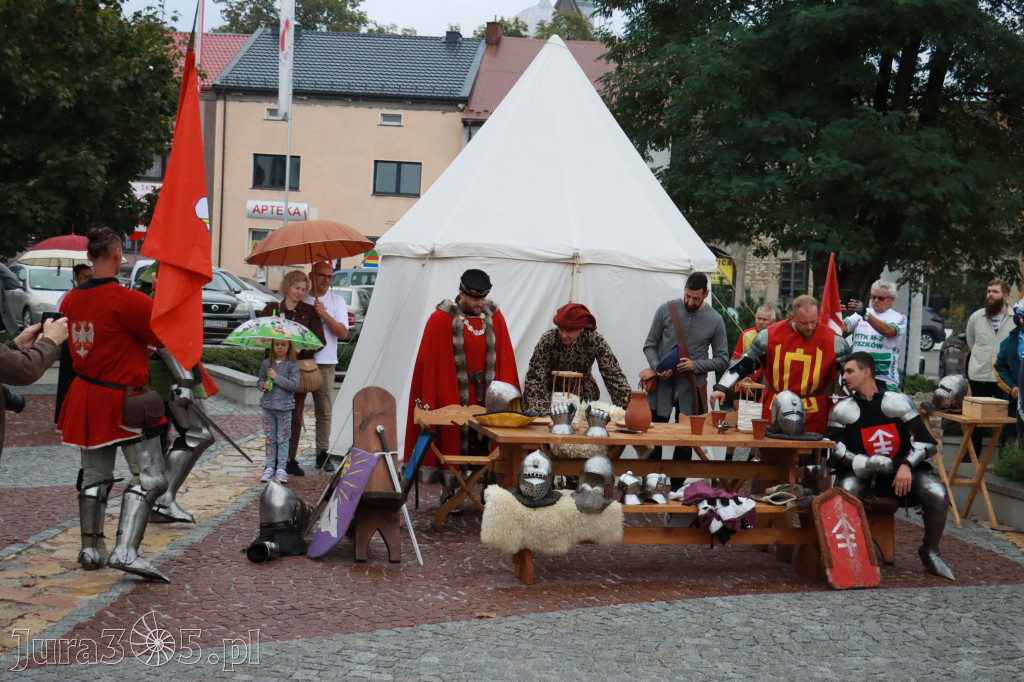 Fotorelacja: Uroczystość Odsłonięcia Pomnika Krystyna I z Koziegłów herbu Lis.